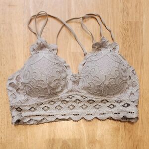 NWOT Wishlist Lace Bralette in Soft Grayish Beige Size L